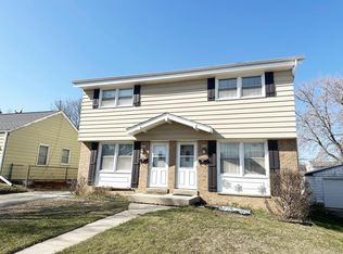 4048 W Green Tree Rd #4050, Milwaukee, WI 53209