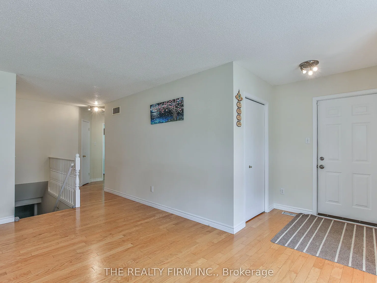 3 bed, $2,300 — Photo 4
