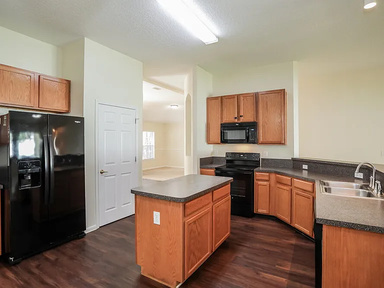 3460 Live Oak Hollow Dr — Photo 8