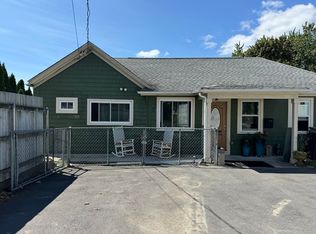1023 Main Rd, Tiverton, RI 02878