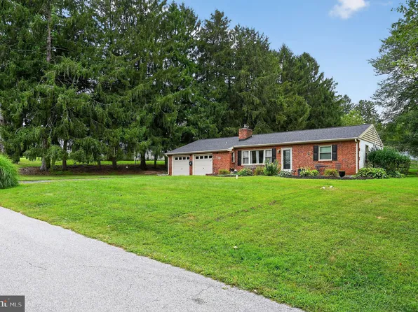 7 S Garden Cir, West Chester, PA 19382