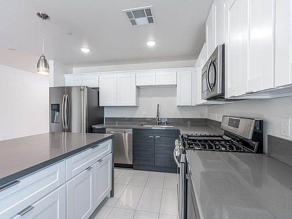 3rd image of 4379 Mississippi St #4379