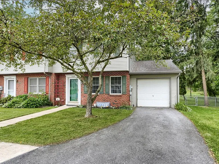 9148 Joyce Ln #9148 — Photo 2