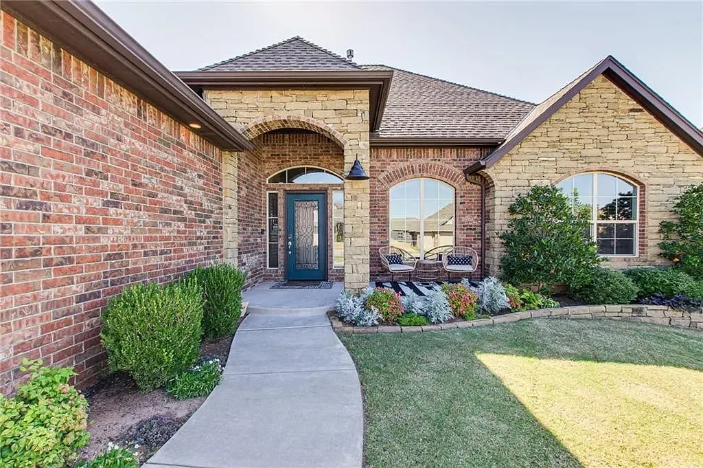 4 bed, 3.5 bath, 2947 sqft, $2,900 — Photo 4