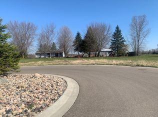 15426 Idaho Pl, Savage, MN 55378
