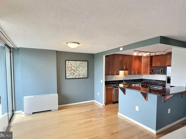 7333 New Hampshire Ave APT 714, Takoma Park, MD 20912