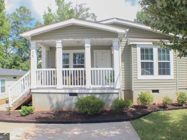 15 Redwood Cir, Newnan, GA 30263