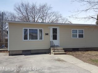 204 4th St SE, Waverly, IA 50677