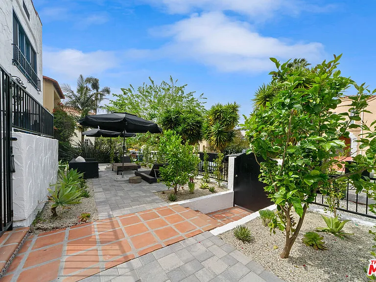 458 N Sierra Bonita Ave #460 — Photo 8