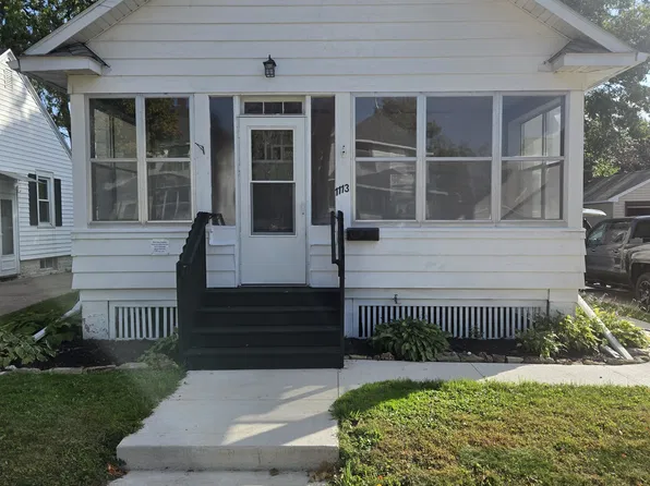 1113 W Mark St, Winona, MN 55987