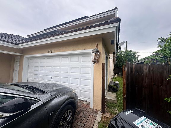 3rd image of 2441 NW 14TH Court