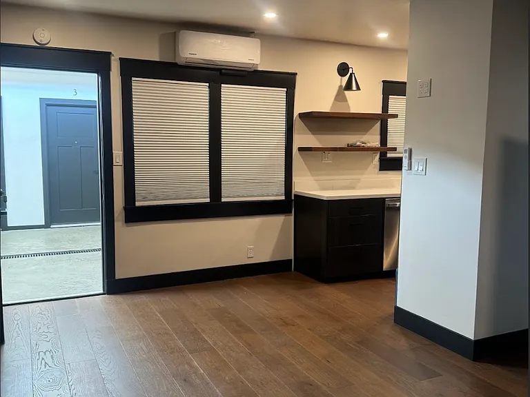 1259 Market St #8 — Photo 10