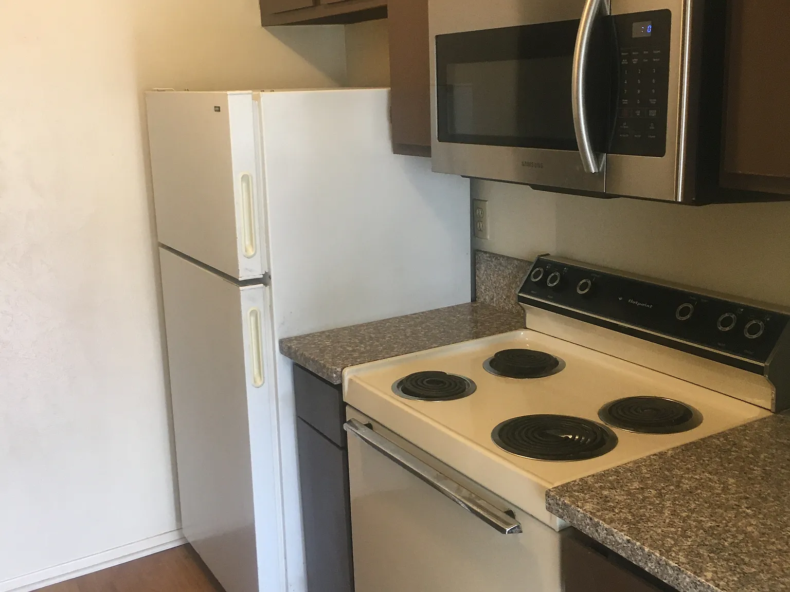 1 bed, 500 sqft, $800 — Photo 3