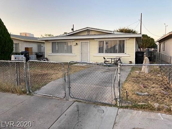 3rd image of 1128 Lawry Ave