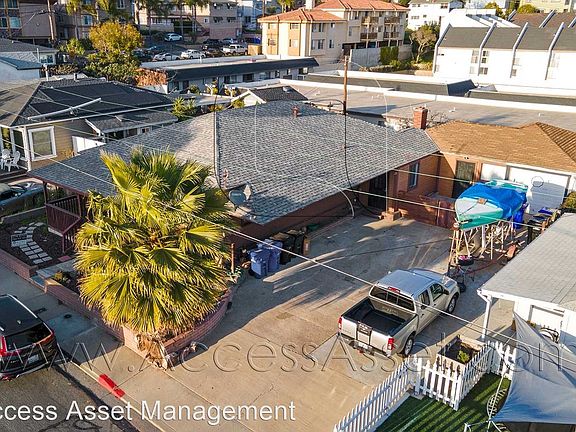 3rd image of 1121 Colusa St #9757899