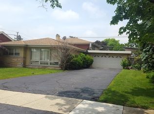 7220 N Keystone Ave, Lincolnwood, IL 60712
