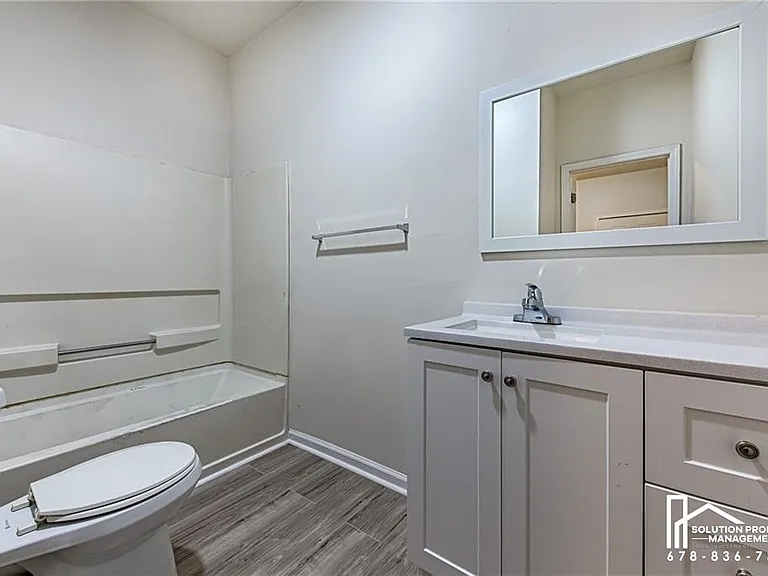 987 Dimmock St SW #4 — Photo 13