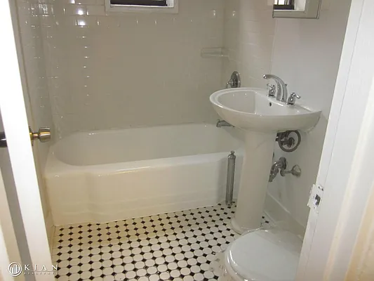 Rented by Kian Realty | media 12