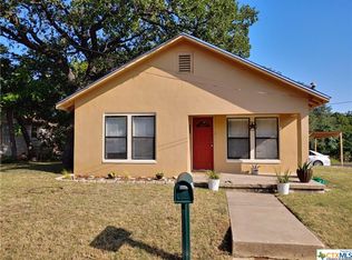 801 W Avenue C, Lampasas, TX 76550