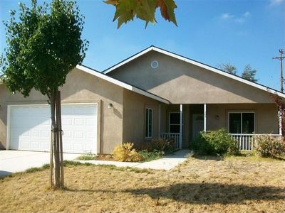 305 S Elmwood Ave, Lindsay, CA, 93247