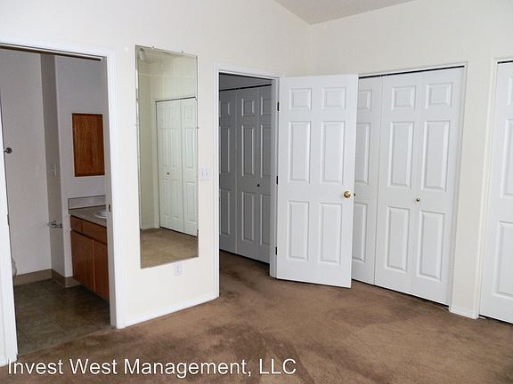 5th image of 703 E 39th St APT B