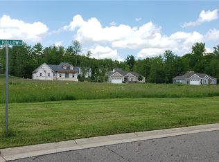 10971 Fox Hollow Dr, Garrettsville, OH 44231