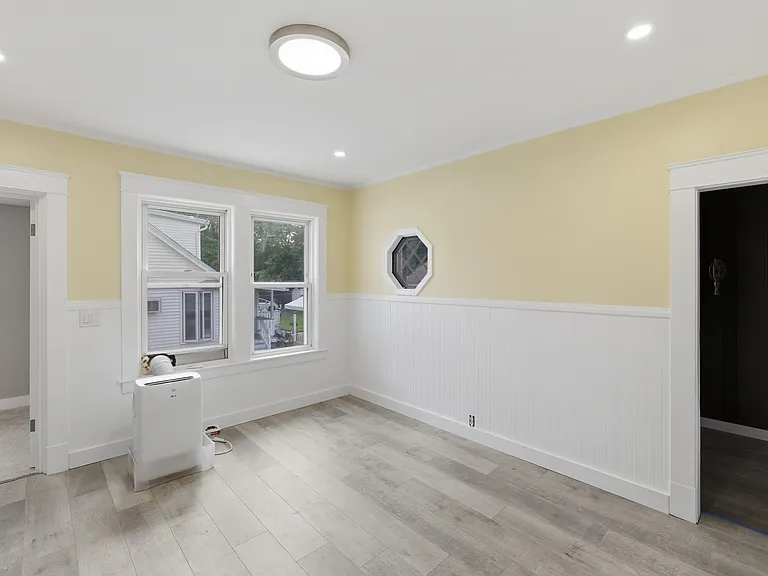 19 1/2 Balcom St #1 — Photo 5