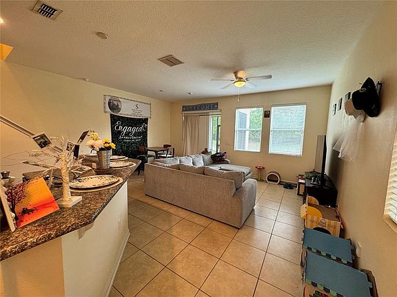 4th image of 1548 PURPLE PLUM LANE