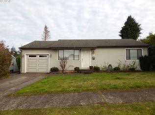 1955 Johnson St, North Bend, OR 97459