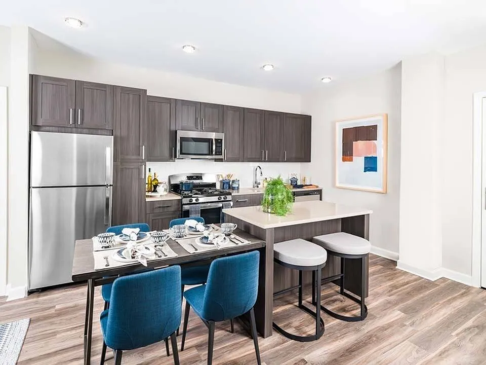 Modera Founders Row