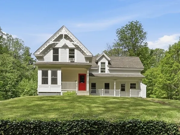 276 Pleasant St, Orange, MA 01364