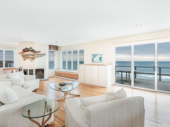 5th image of 98 Surfside Ave