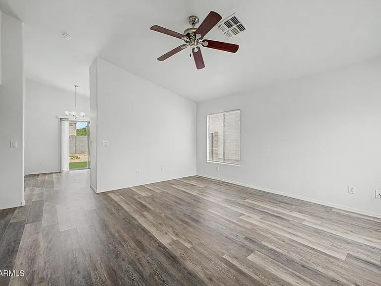12749 W Sweetwater Ave — Photo 7