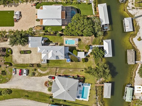 4th image of 32887 River Rd