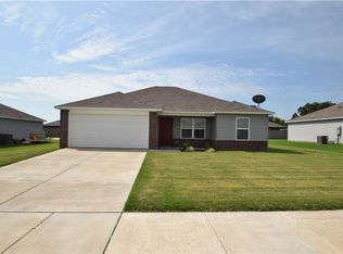 804 NW Evans Cir, Bentonville, AR 72712