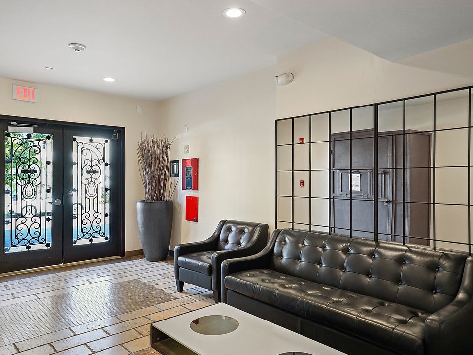 Sweetzer on Third Lobby Entrance