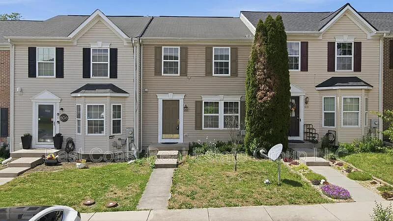 Building Photo - 808 Marquette Dr
