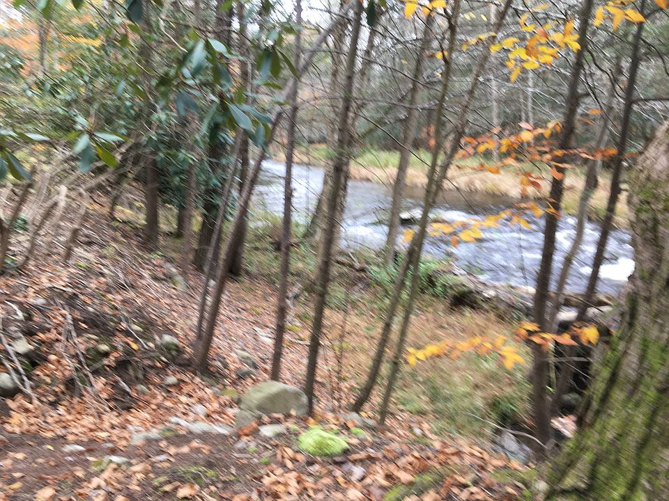 2nd image of 222 Creek Rd