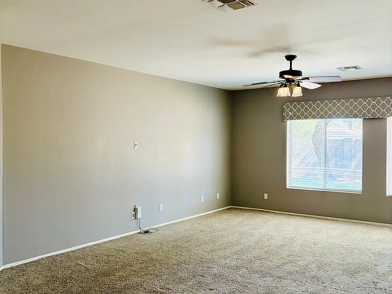 1042 E Canyon Way — Photo 21