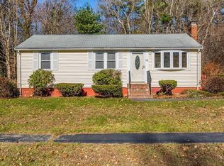 19 Hillsdale Rd, Holbrook, MA 02343