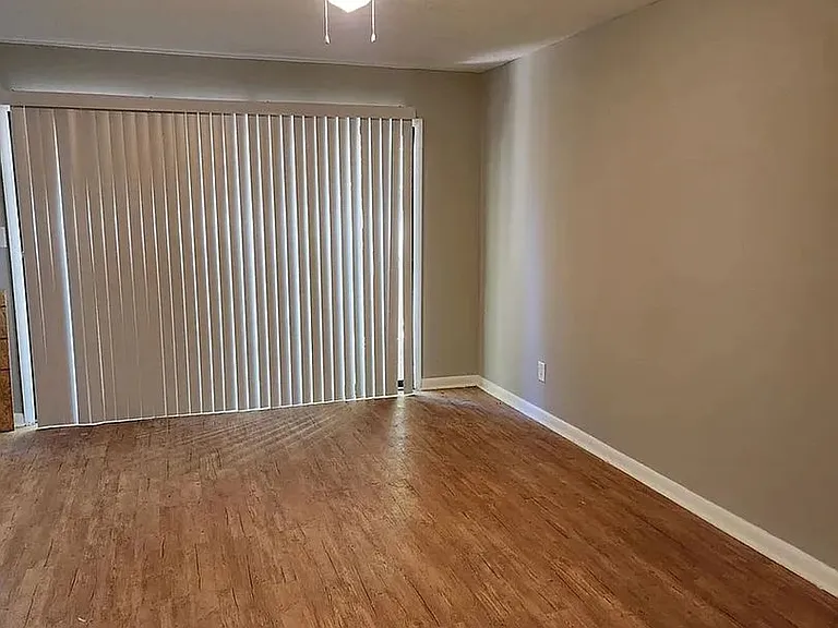 177 Governors Dr — Photo 5