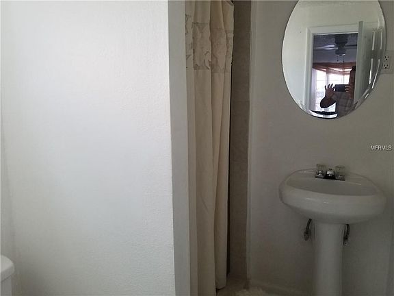 5th image of 10118 Wheatley Hills Ct