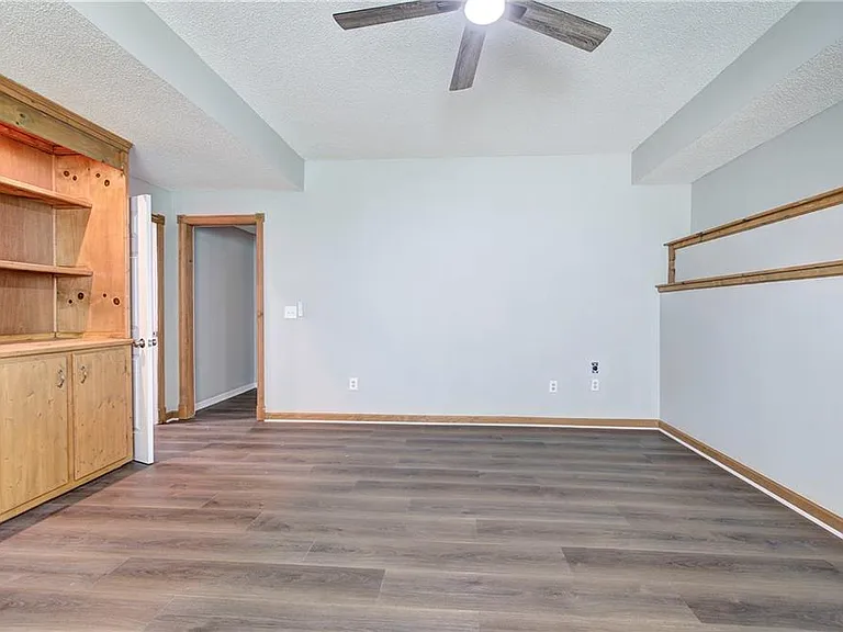 23 Vintage Ct SW — Photo 39