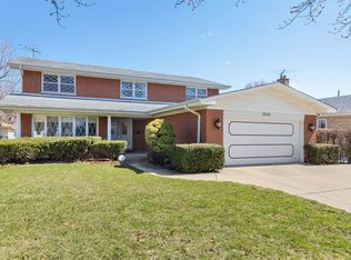 7241 N Lowell Ave, Lincolnwood, IL 60712