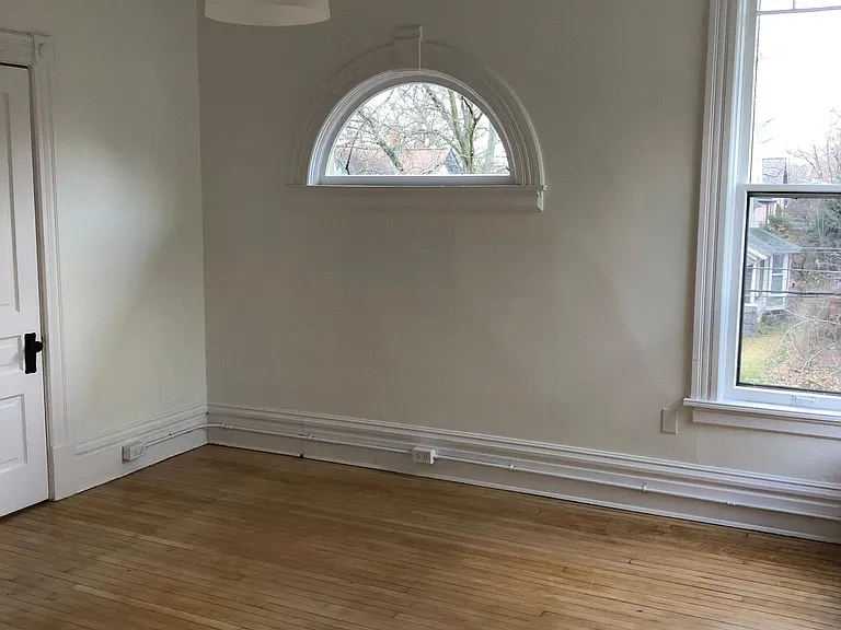 328 Paris Ave SE #3 — Photo 5