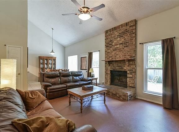 4th image of 3621 San Remo Dr