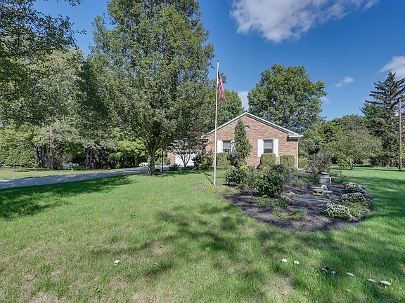2nd image of 5060 N Lake Hill Dr