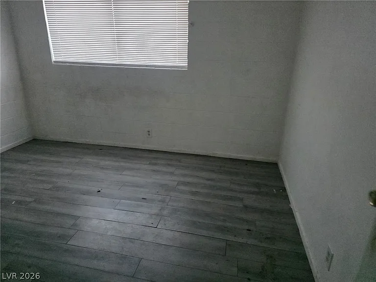 595 S Royal Crest Cir #18 — Photo 10