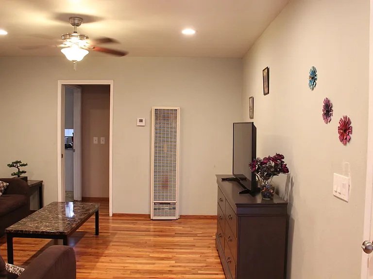2011 Beatrice Ct — Photo 4