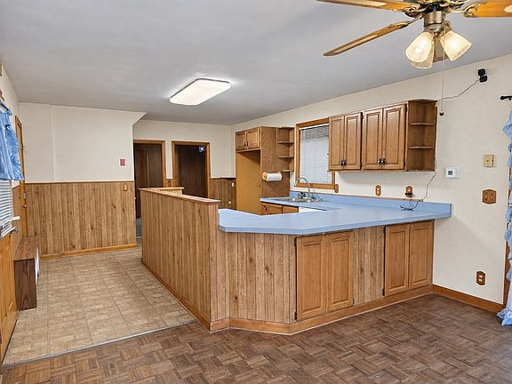 4th image of 59 Prentiss St